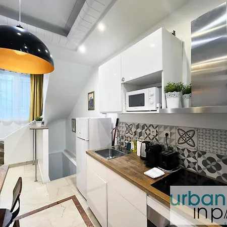 Apartment 80 B - Sebastopol Cinema