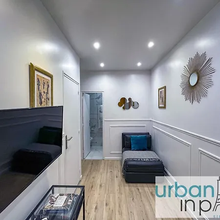 Apartment 80 B - Sebastopol Cinema